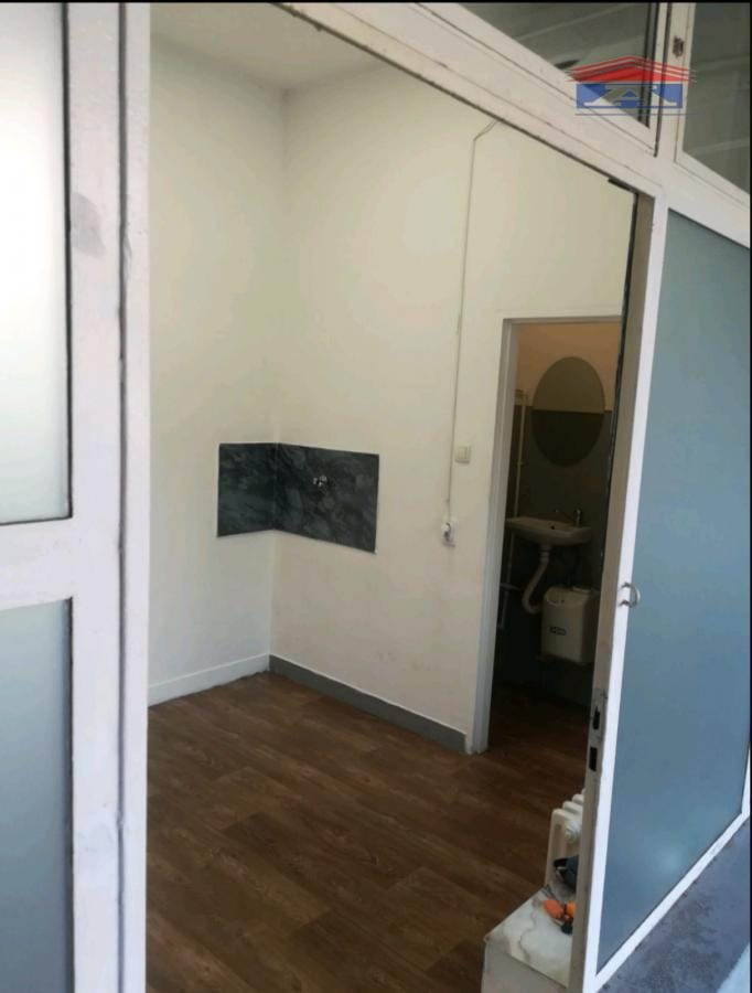 Lokal Izdavanje Novi Sad  10 m2