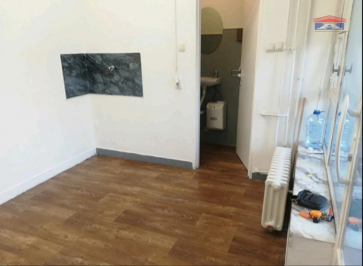 Lokal Izdavanje Novi Sad  10 m2