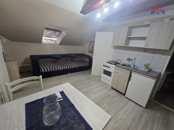 Stan Izdavanje Novi Sad  35 m2