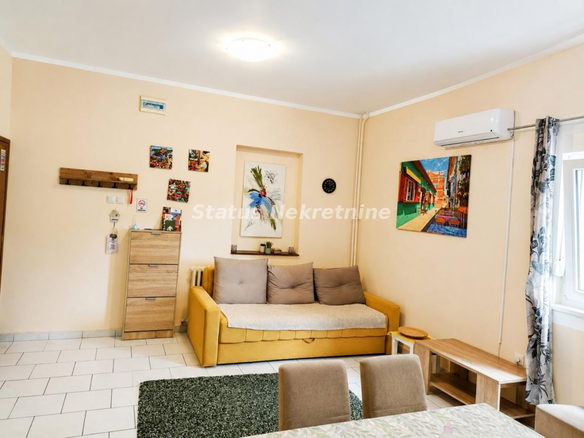 Stan Prodaja Novi Sad  50 m2