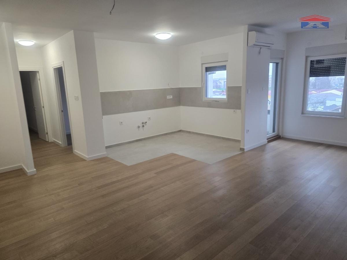 Stan Prodaja Novi Sad  129 m2