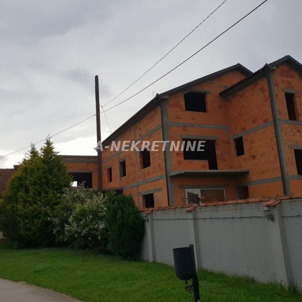 Kuća Prodaja Novi Sad  900 m2