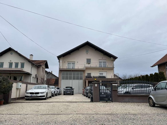 Kuća Prodaja Novi Sad  402 m2