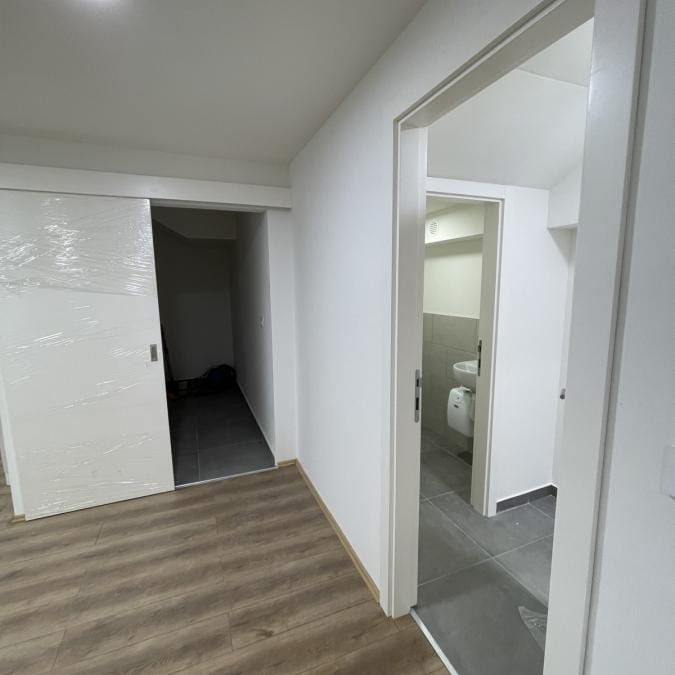 Lokal Prodaja Novi Sad  212 m2