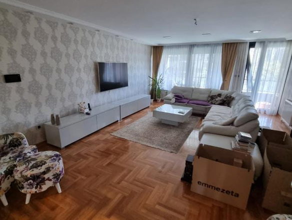 Stan Prodaja Novi Sad  155 m2