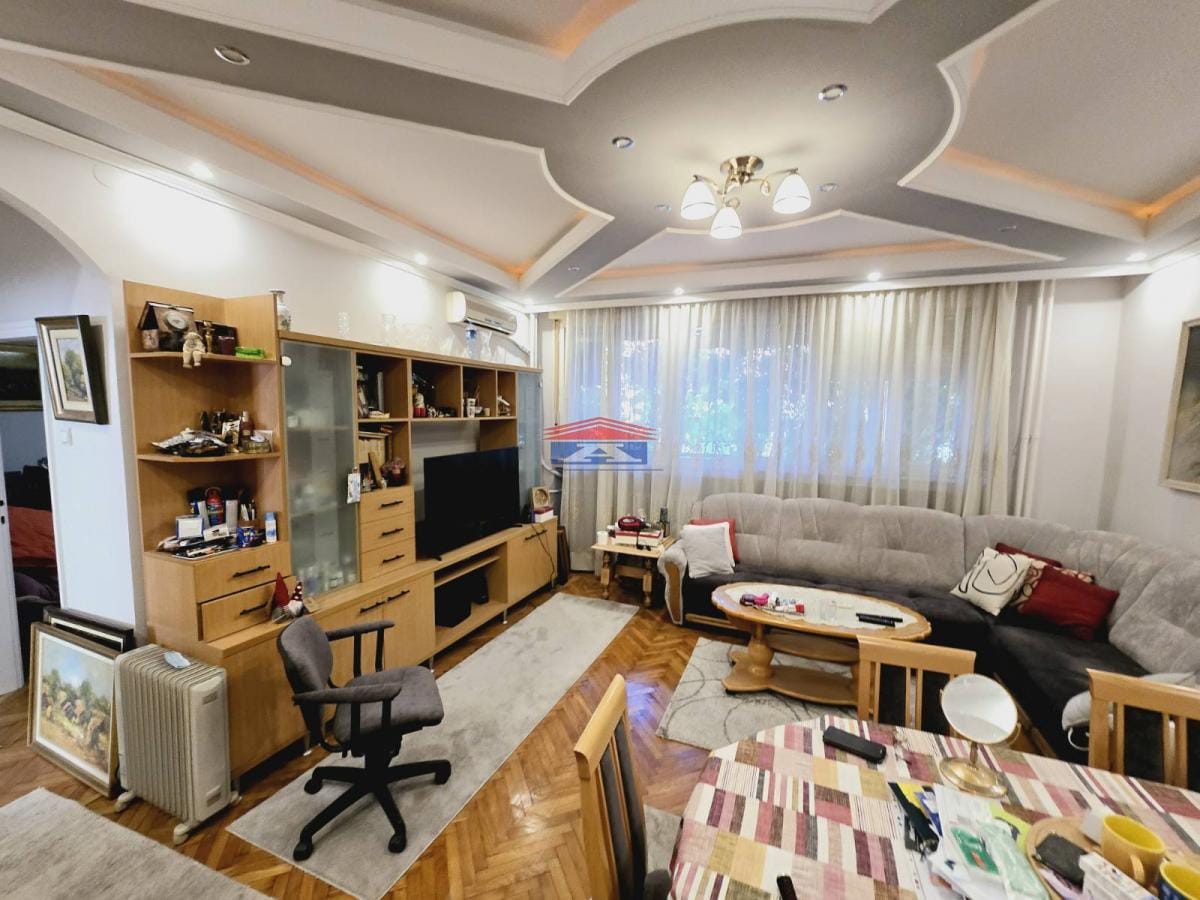 Stan Prodaja Novi Sad  87 m2