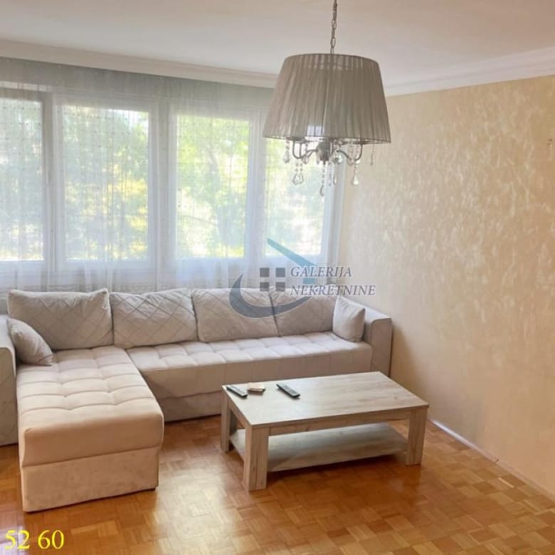 Trosoban stan na prodaju, Farmaceutski Fakultet, Beograd, 75m², 215.000 €