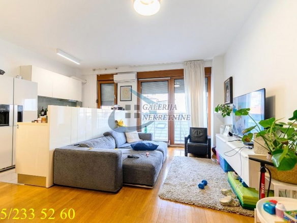 Stan Prodaja Beograd Cvetni Trg 65 m2