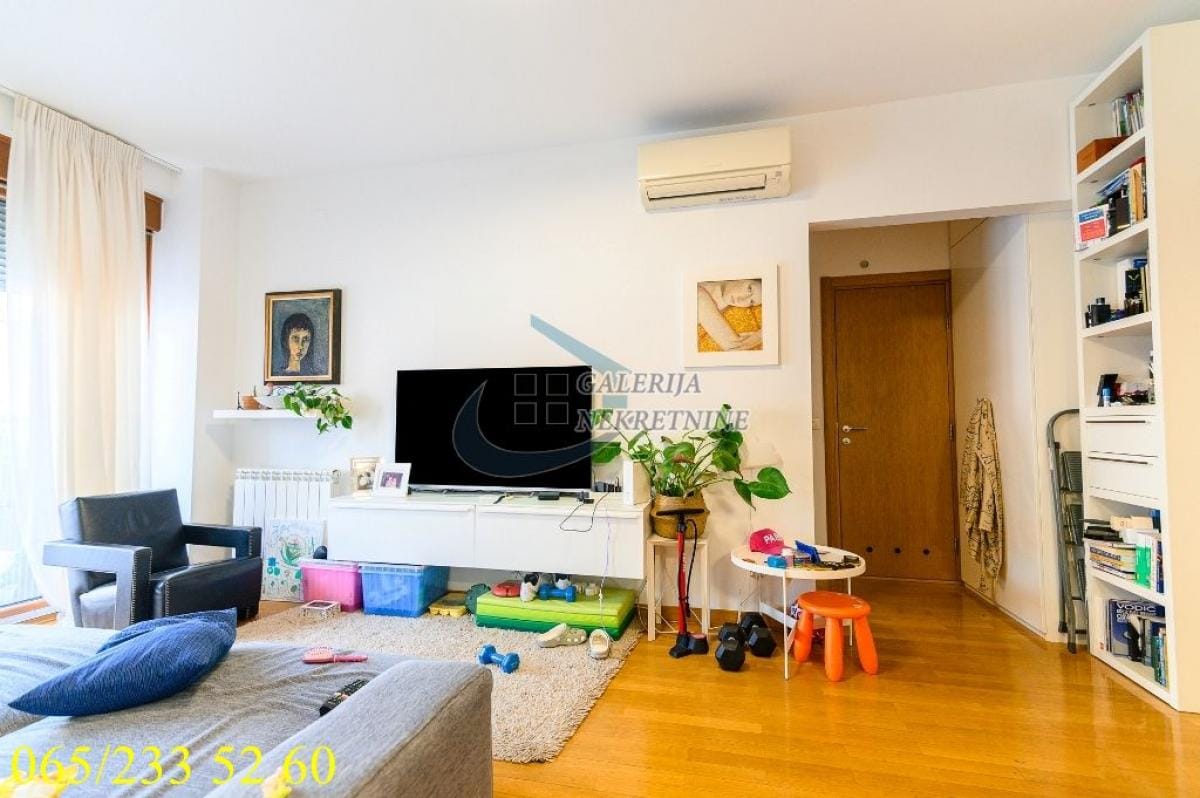 Stan Prodaja Beograd Stan Prodaja Beograd Cvetni Trg 65 m2