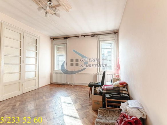 Stan Prodaja Beograd Studentski Trg 77 m2
