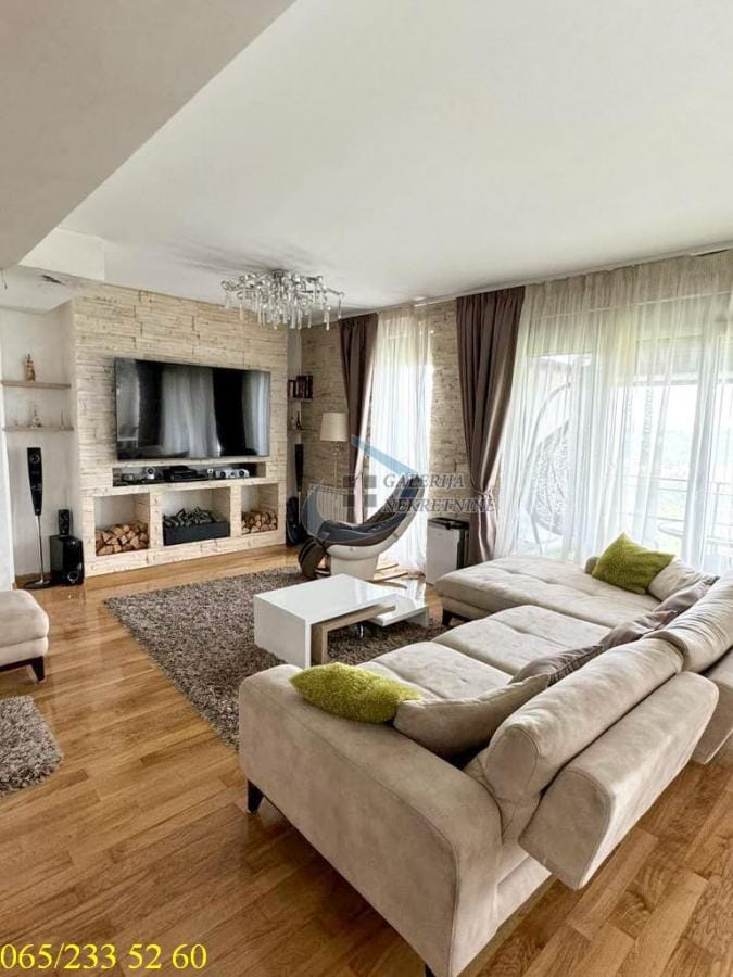Stan Prodaja Beograd Skojevsko Naselje 270 m2