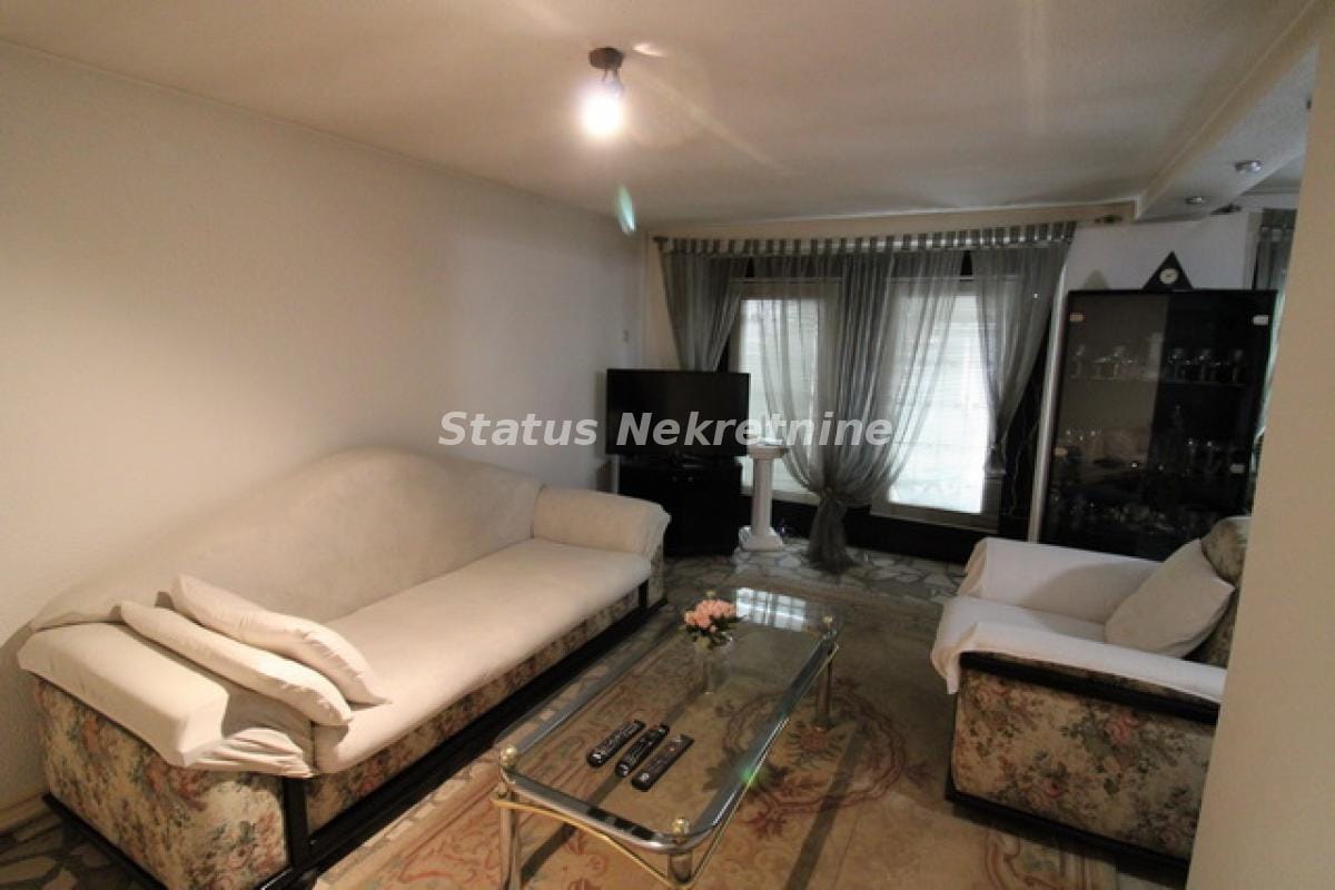 Kuća Prodaja Sremska Mitrovica  416 m2