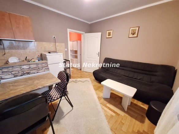 Stan Izdavanje Novi Sad  25 m2