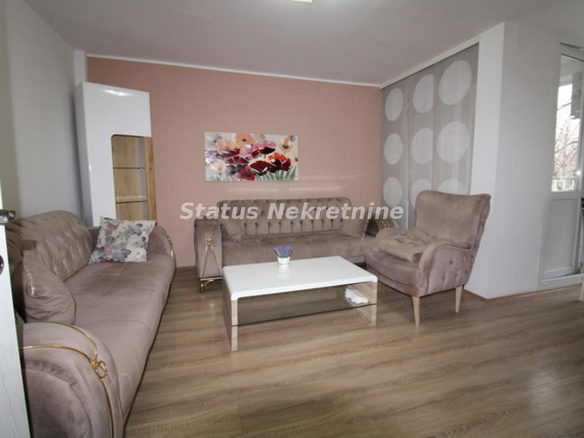Stan Izdavanje Novi Sad  52 m2