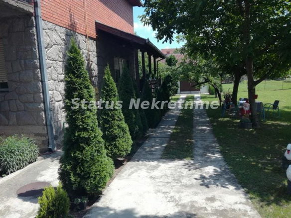 Kuća Prodaja Novi Sad  300 m2