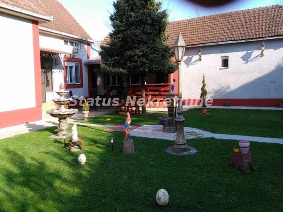 Kuća Prodaja Bačka Palanka  210 m2