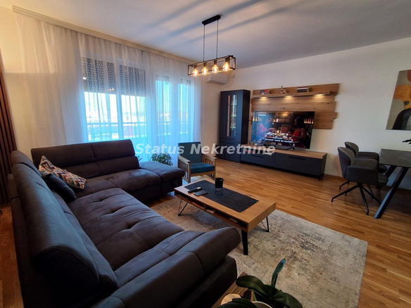 Stan Prodaja Novi Sad  98 m2