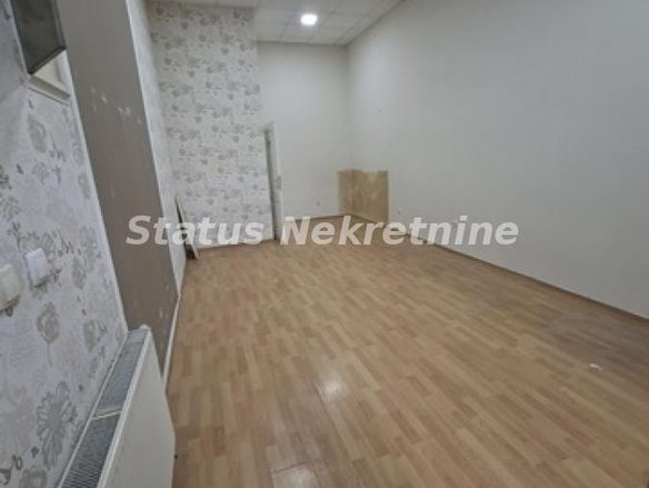 Lokal Izdavanje Novi Sad  28 m2