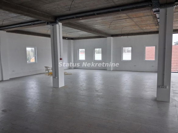 Lokal Izdavanje Novi Sad  240 m2