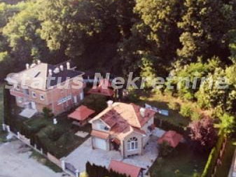 Kuća Prodaja Vrdnik  860 m2