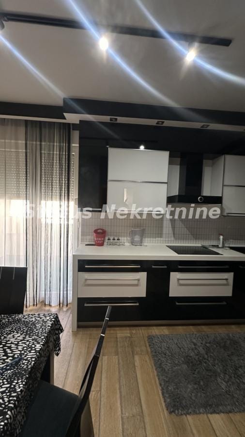 Stan Izdavanje Novi Sad Stan Izdavanje Novi Sad 126 m2
