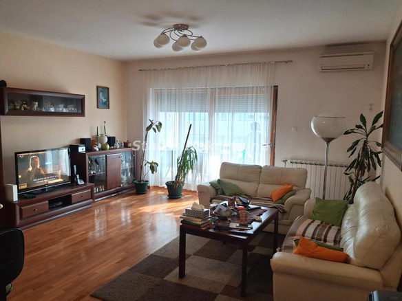 Stan Prodaja Novi Sad  148 m2
