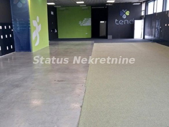 Lokal Izdavanje Novi Sad  300 m2