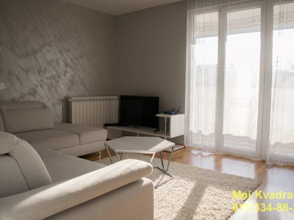 Kuća Prodaja Beograd Ledine 265 m2