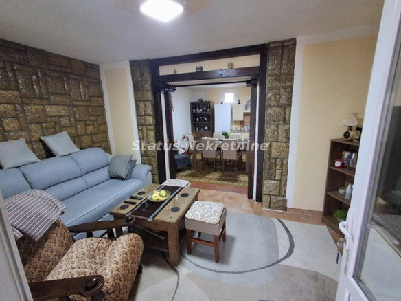 Kuća Prodaja Novi Sad  180 m2