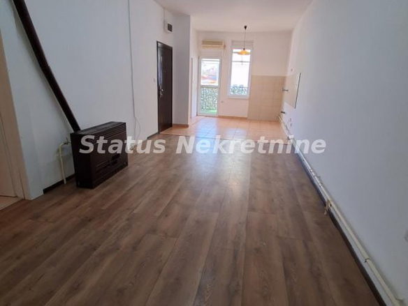 Stan Prodaja Titel  72 m2