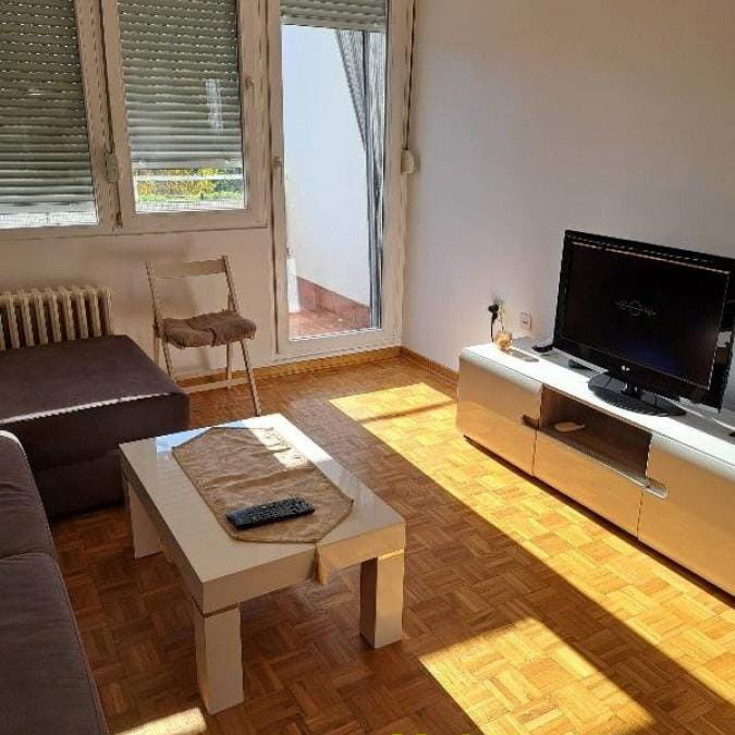 Stan Prodaja Beograd Blok 45 66 m2