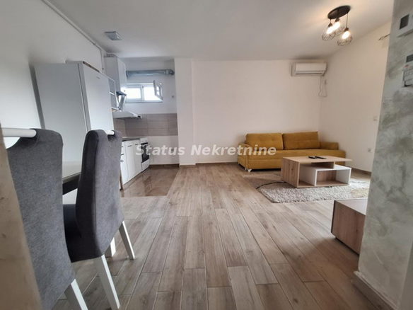 Stan Prodaja Inđija  45 m2