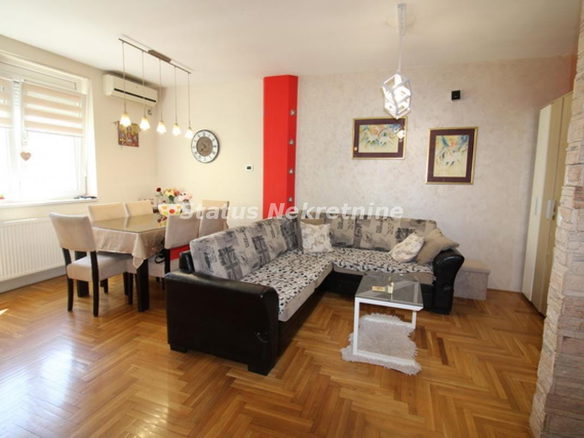 Stan Prodaja Novi Sad  83 m2