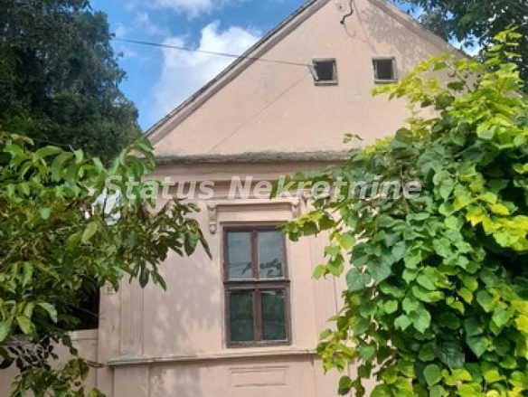 Kuća Prodaja Ruma  220 m2