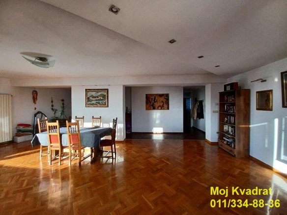 Stan Prodaja Beograd Đeram 220 m2