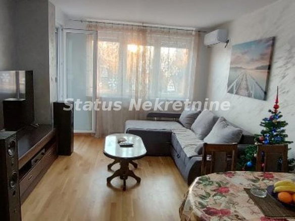 Stan Izdavanje Novi Sad  48 m2