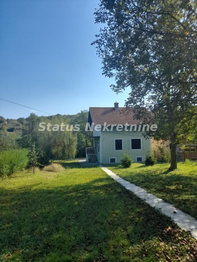 Kuća Prodaja Beočin Kuća Prodaja Beočin 246 m2