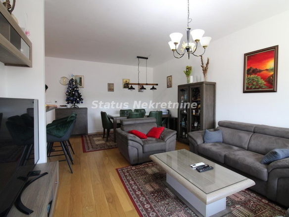 Stan Prodaja Novi Sad  95 m2