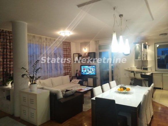 Stan Prodaja Novi Sad  144 m2