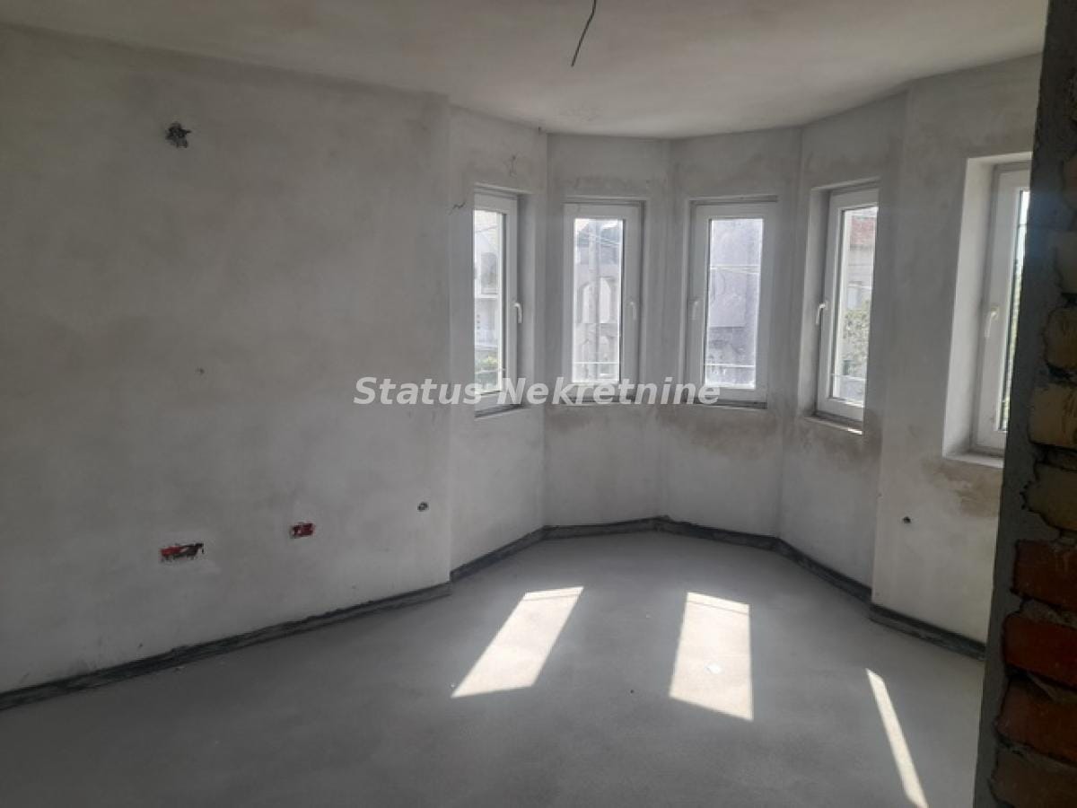 Lokal Izdavanje Novi Sad  200 m2