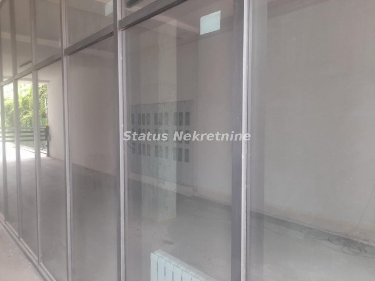 Lokal Izdavanje Novi Sad  57 m2