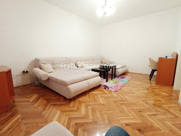 Stan Izdavanje Novi Sad  49 m2