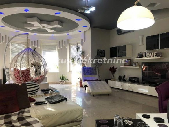 Kuća Prodaja Novi Sad  342 m2