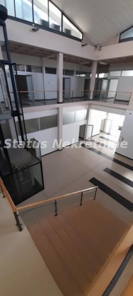 Lokal Izdavanje Novi Sad  1700 m2