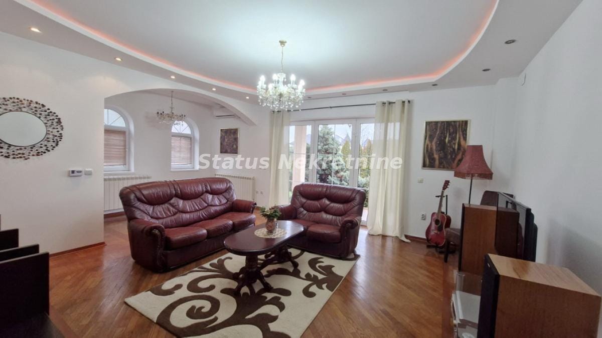 Kuća Prodaja Novi Sad  338 m2