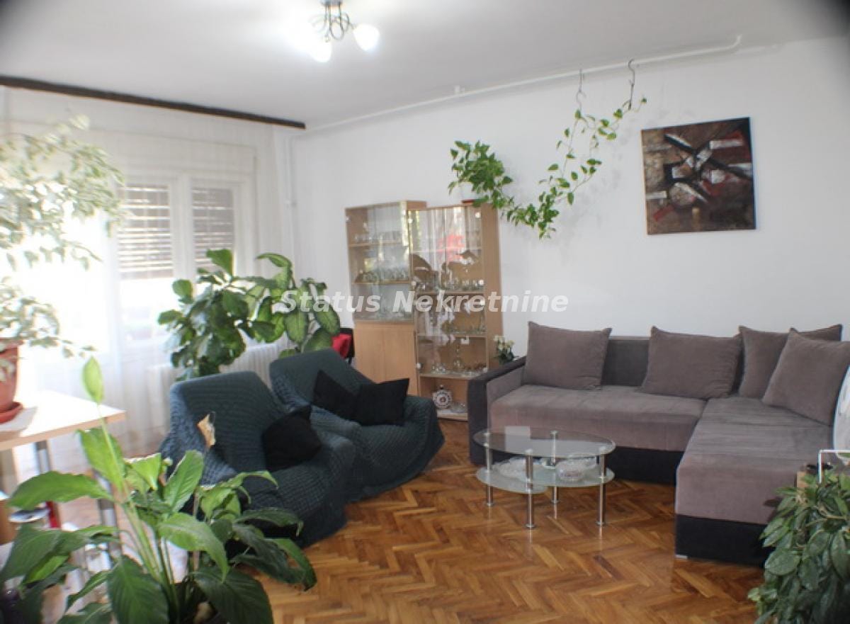 Stan Prodaja Novi Sad  77 m2