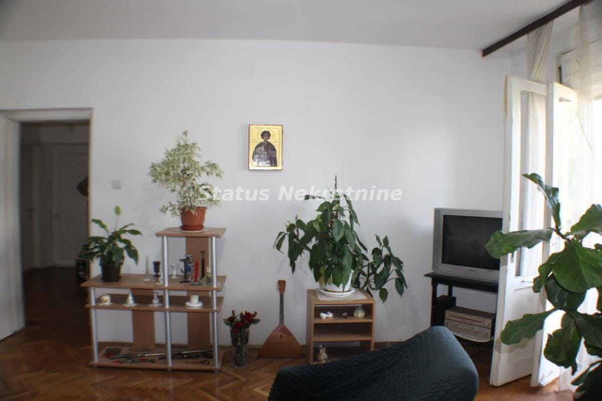 Stan Prodaja Novi Sad  77 m2