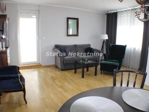 Stan Prodaja Novi Sad  50 m2