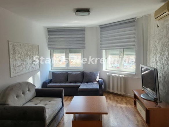 Stan Izdavanje Novi Sad  67 m2