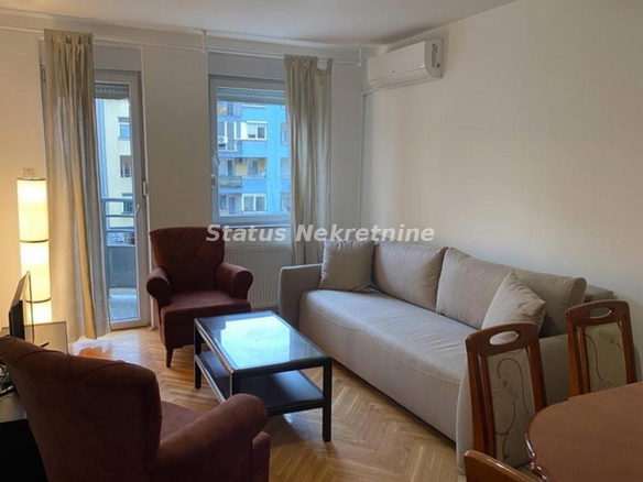 Stan Izdavanje Novi Sad  75 m2